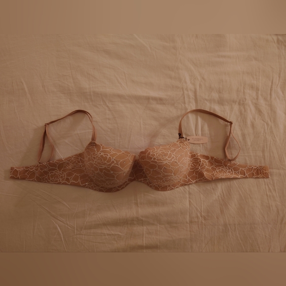 NWT Nude Victoria's Secret Embrace Wavey Convertible Demi Bra Padded 34D Crystal - Picture 2 of 10